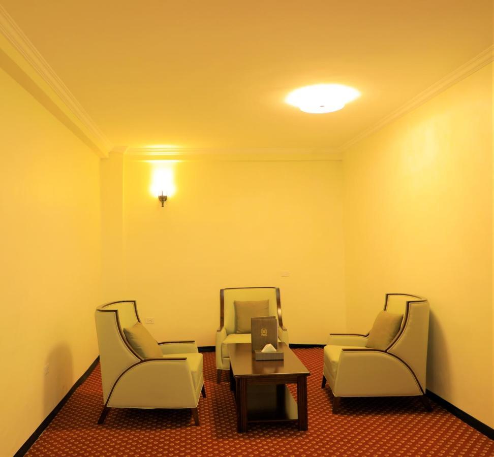 Tewodros Belay International Hotel Lege T'afo Екстер'єр фото