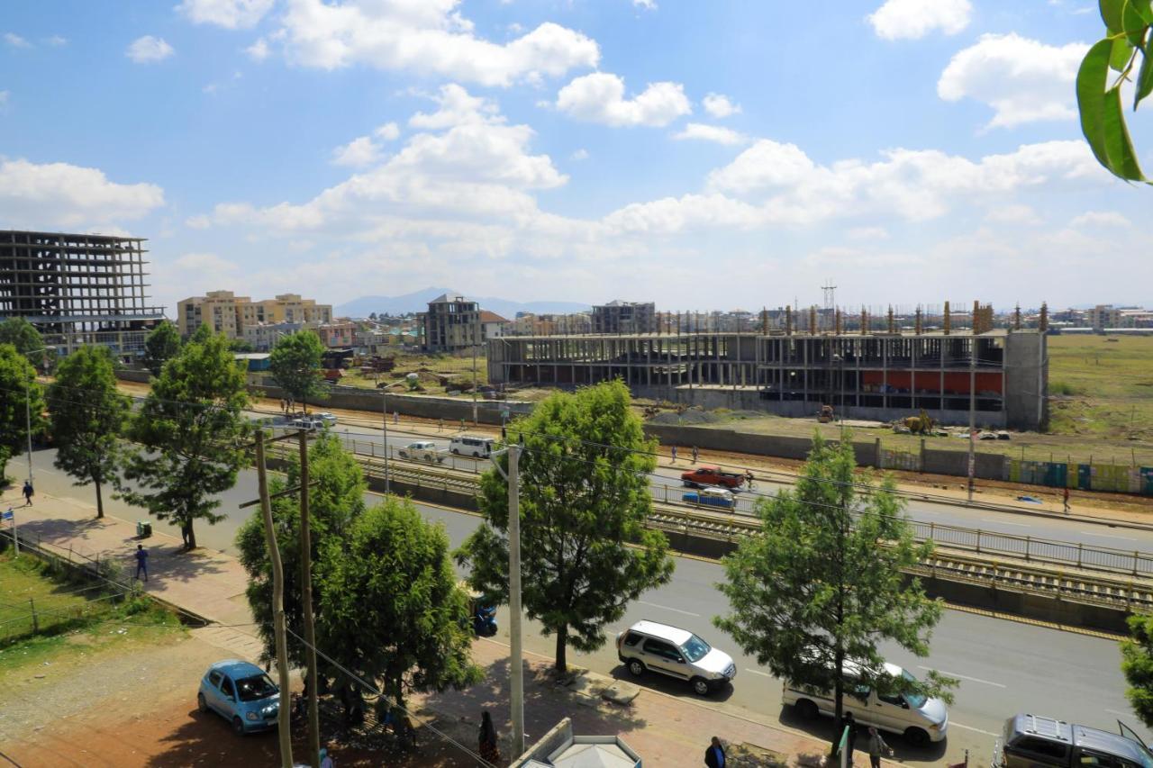 Tewodros Belay International Hotel Lege T'afo Екстер'єр фото